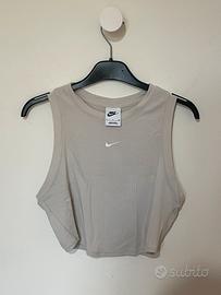 Top Nike beige