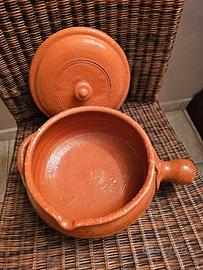 casseruola in terracotta