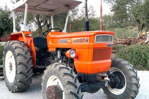 Trattore FIAT modello 480 DT H