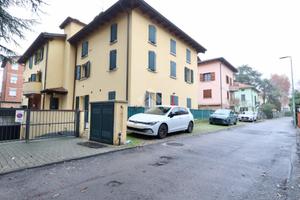 2 LOCALI A REGGIO NELL'EMILIA