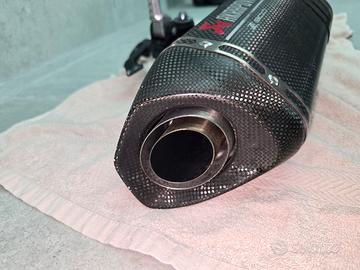 Akrapovic con paracalore 
