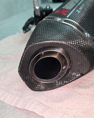 Akrapovic con paracalore 