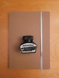 calligrafia: inchiostro e taccuino