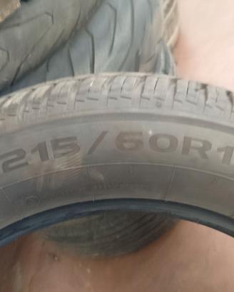 2 Gomme Gt Radial 215/60R17 (quattro stagioni)