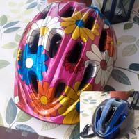 2 Caschetti bici o monopattino.
Ben tenuti con agg