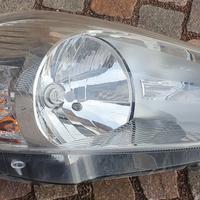 Fari anteriori Fiat Grande Punto