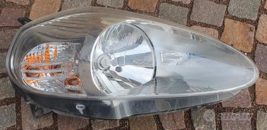 Fari anteriori Fiat Grande Punto