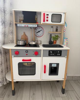 Cucina in legno per bambini