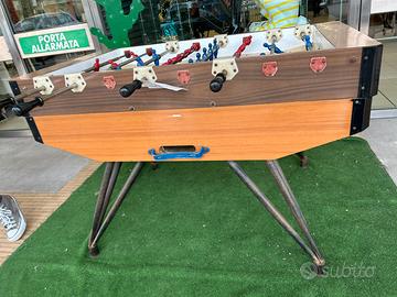 Calcio balilla vintage in legno-da sistemare