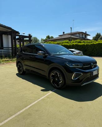 Volkswagen T-CROSS praticamente nuova