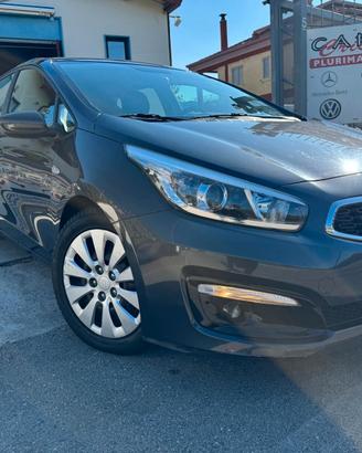 KIA Ceed 1.6 110CV Active Consegna a Casa tutta It