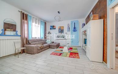 CASA INDIPENDENTE RISTRUTTURATA LIBERA SU TRE LATI