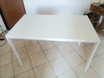 Tavolo rettangolare