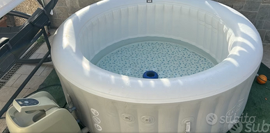 Piscina idromassaggio lat-z spa Tahiti