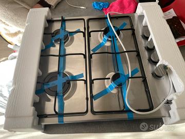 Piano cottura quattro fuochi