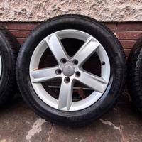 4 cerchi audi 16 pollici con gomme invernali