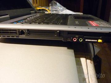 Computer compaq presario 2100