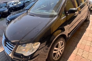 Volkswagen Touran 1.9 TDI 105CV Trendline 7 POSTI