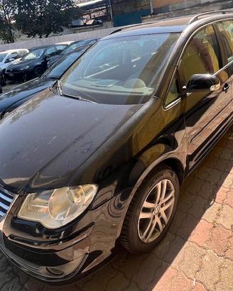 Volkswagen Touran 1.9 TDI 105CV Trendline 7 POSTI