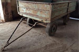 Rimorchio agricolo in ferro quattro ruote