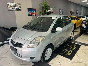 Toyota Yaris 1.0 5 porte