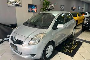 Toyota Yaris 1.0 5 porte