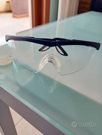 Occhiali protettivi nuovi da lavoro
