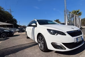 Peugeot 308 BlueHDi 120 S&S EAT6 SW Allure