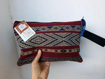 Pochette artigianale