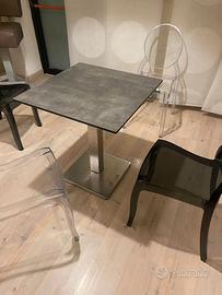 N° 1 Tavolo e N° 4 Sedie da Bar,Pub, Ristorante.