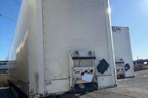 0563 SEMIRIMORCHIO BOX KRONE 2010