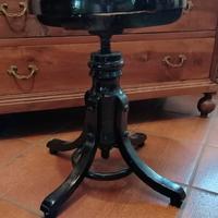 Antiquariato:sgabello da pianoforte.