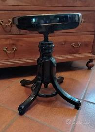 Antiquariato:sgabello da pianoforte.