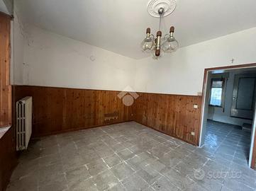 CASA DI CORTE A VEROLANUOVA