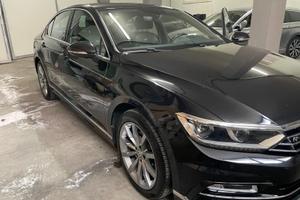Passat R-line berlina 150 CV