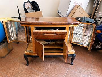 Mobile giradischi e bar vintage