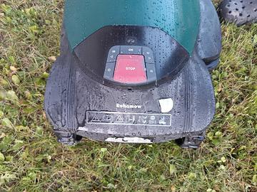 Robot tagliaerba rasaerba robomow