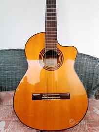 TAKAMINE EG522C