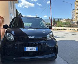 Smart ForTwo EQ Passion iva esposta