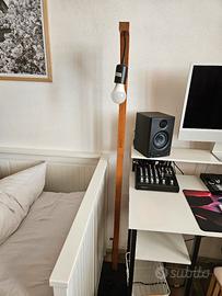 Piantana in legno e metallo 