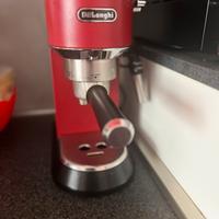 Mavhina di caffe  Delonghi