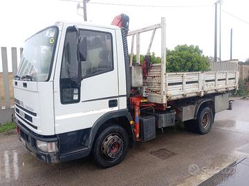 Iveco eurocargo ribaltabile con gru