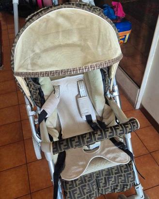 Passeggino/carrozzina Aprica/Fendi