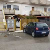 2 LOCALI A MARGHERITA DI SAVOIA