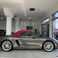 PORSCHE - 718 boxster -