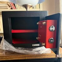 Cassaforte a muro in acciaio