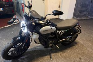 Ducati scrambler 800 ICON 2024