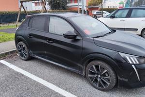 PEUGEOT 208 PureTech 130 Stop&Start EAT8 GT