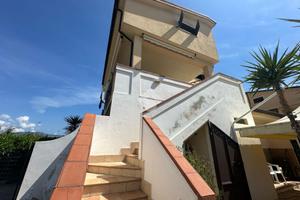 VILLA A SCHIERA A VILLAPIANA