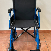 NUOVISSIMA sedia a rotelle perfette condizioni